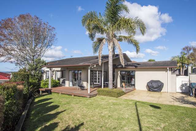 66a Bradbury Road Botany Downs_1