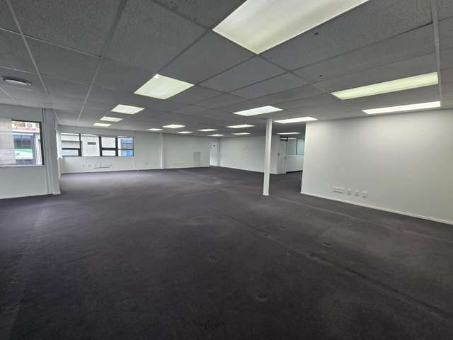 9/4 Glover Street Ngauranga_2