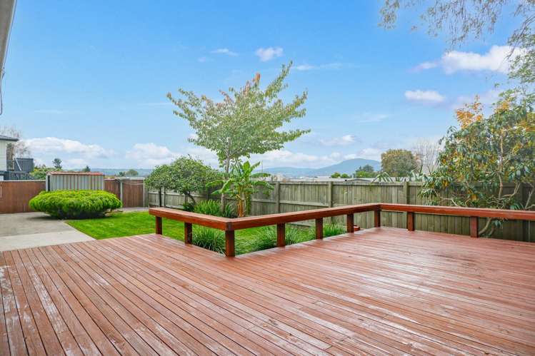 1 Walnut Place Owhata_11