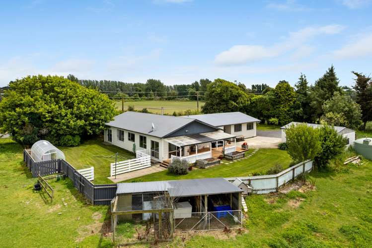 178 Waikawa Beach Road Manakau_20