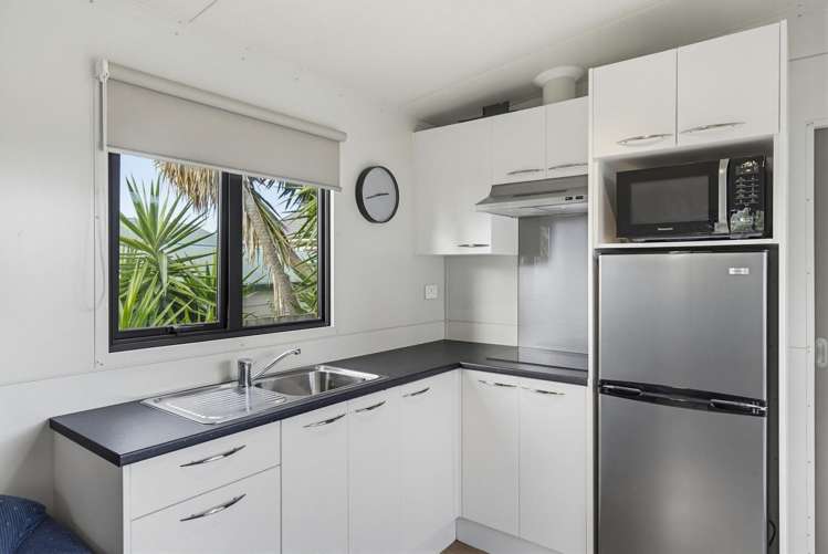 10 Arataki Grove Waitarere Beach_20