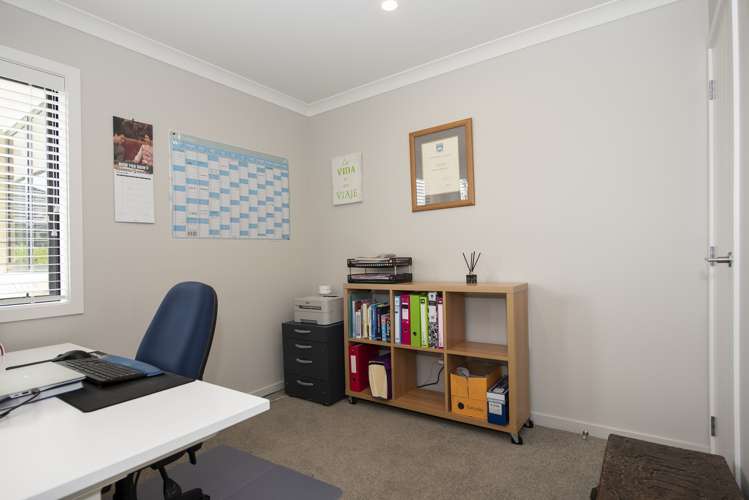 17 Alan Livingston Drive Cambridge_15