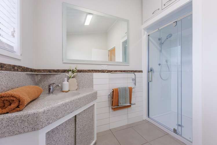 1071 Whangaparaoa Road Matakatia_16