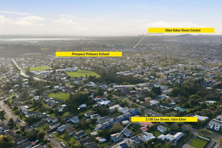 2/38 Leo Street Glen Eden_21