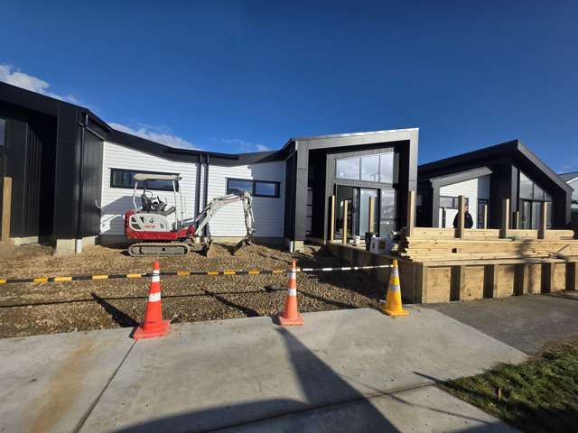 Brand-New - Single Level - Lyall Bay
