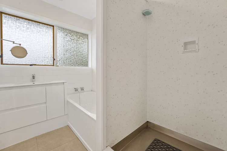 1/12 Hollyhock Place Browns Bay_12