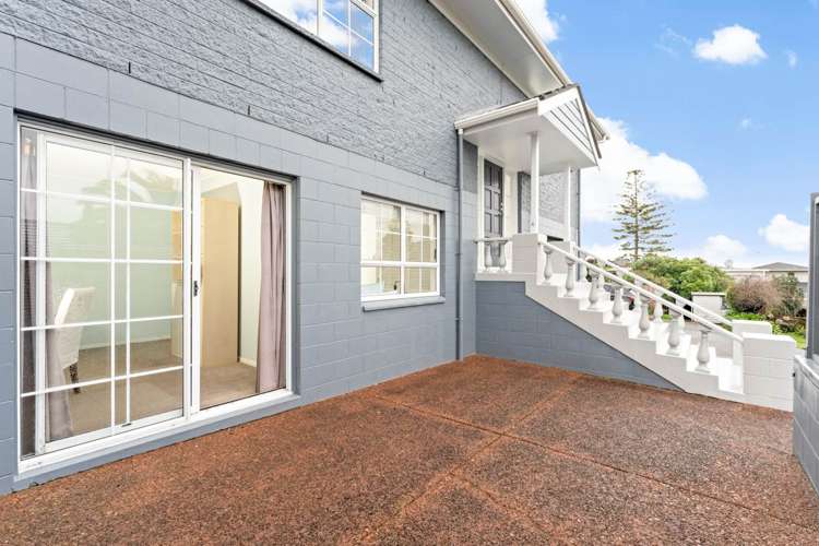 1/1 Folkestone Street Murrays Bay_14