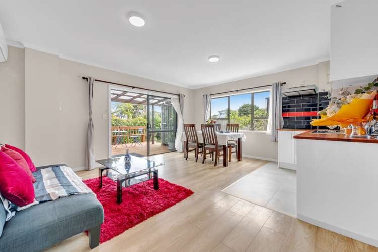 1/39 Hedge Row Sunnyhills_18