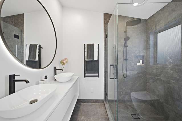 42A Old Lake Road Devonport_4