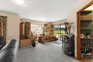 1600 Clintons Road_4