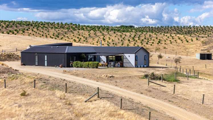 77 Leaning Rock Road Alexandra_9