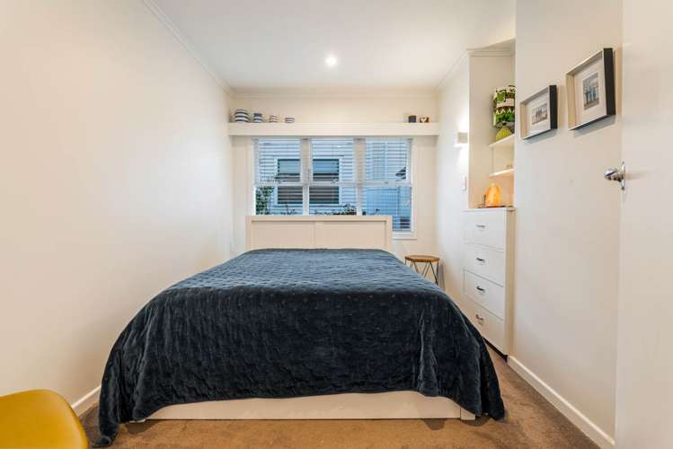 56 Lake Road Narrow Neck_16