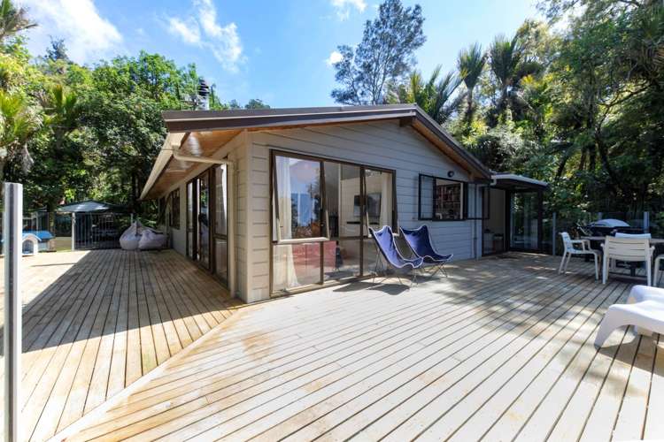 156 Woodlands Park Road Titirangi_7