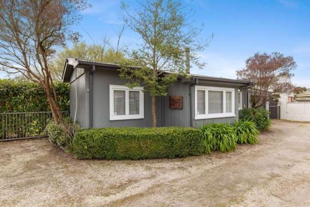 Cozy Two Bedroom Cottage in Holdens Bay