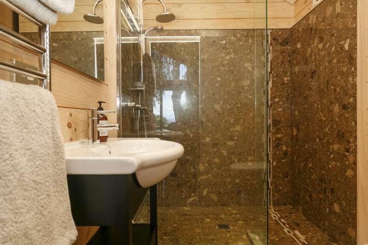 152 State Highway One Waitahanui_15