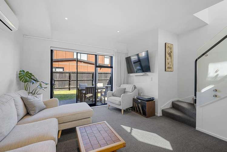 12 Packard Crescent_5