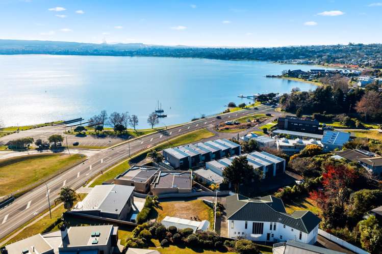 380 Lake Terrace Two Mile Bay_17