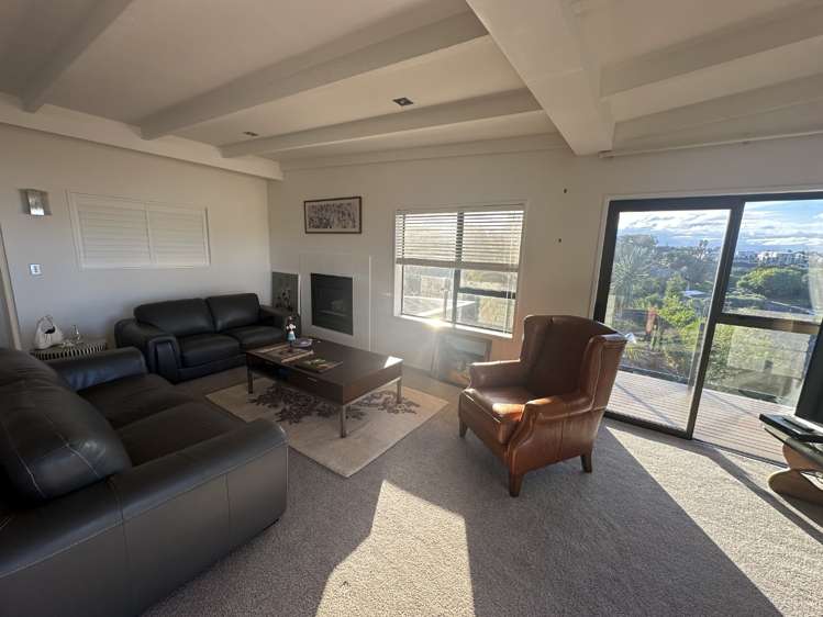 8a Taumata Road Castor Bay North Shore City Houses for Rent One