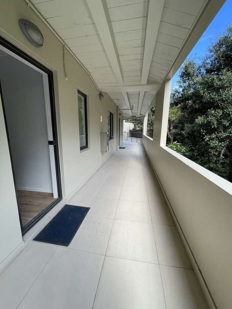 B202/525 East Coast Road Browns Bay_17