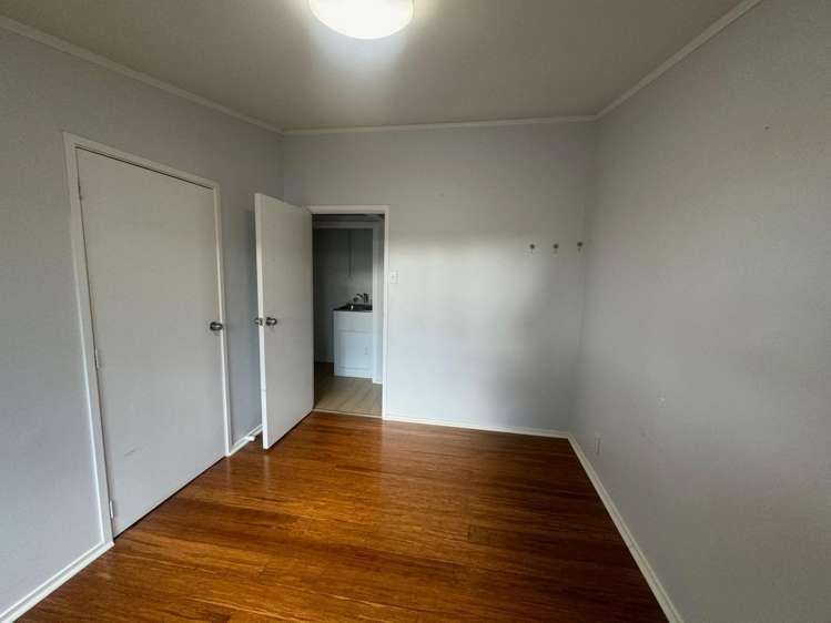  26 Tania Place Blockhouse Bay_11