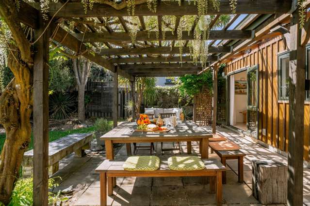 85 Lagoon Avenue Albert Town_2