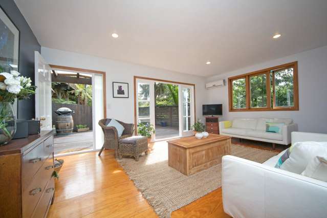 183 Woodlands Park Road Titirangi_1