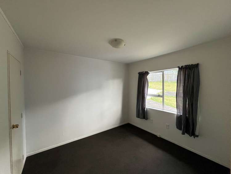 1/21 Maywood Crescent Glen Eden_5