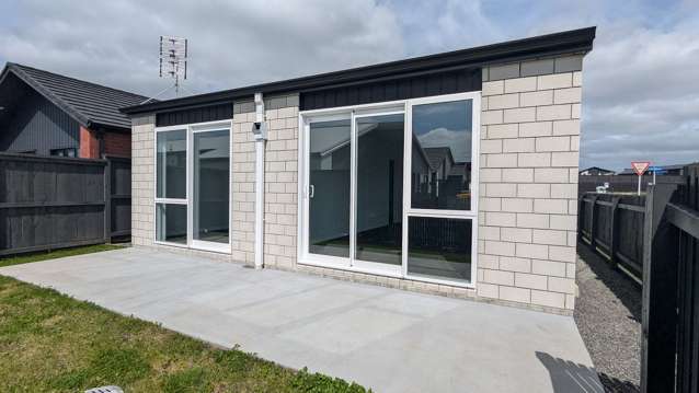 7 John Main Drive Drury_4