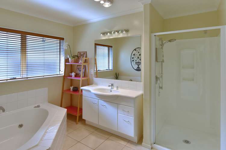 9 Highpeak Place Wigram_18