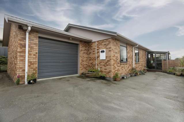 PRIVATE, SPACIOUS & EASY-CARE LIVING