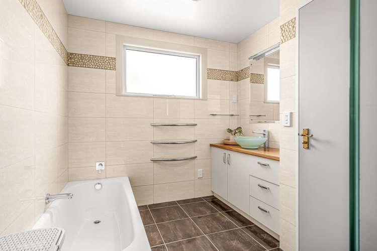 2 Hillplough Heights Richmond_18