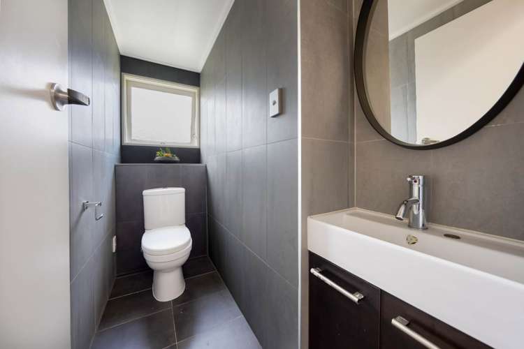 8 Tropicana Drive Mt Roskill_12