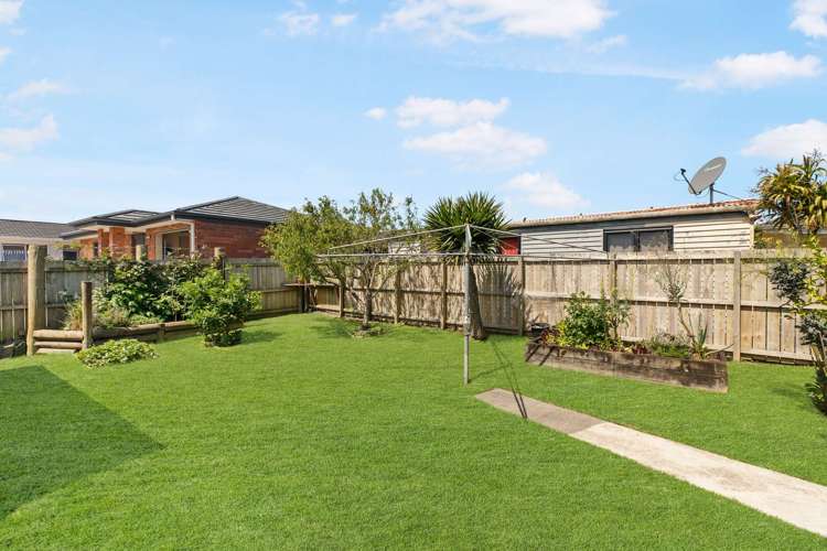 21 Kelman Road Kelston_7