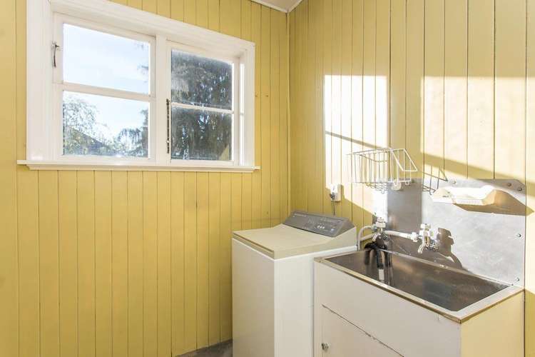 17 Coopers Road Dallington_8