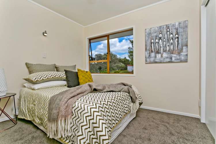 7 Pluto Place Beach Haven_13