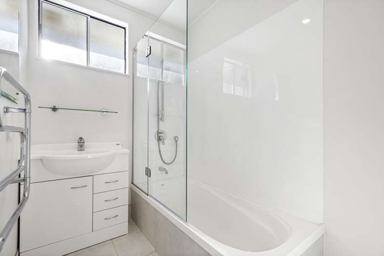 1/3 Glenvale Place Totara Vale_10
