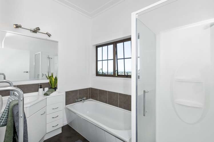 25 Enfield Road Hospital Hill_16