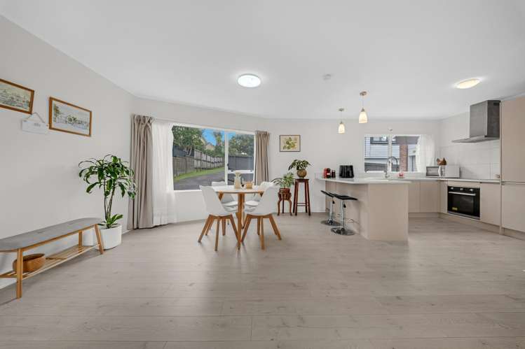 2/154 East Coast Road_4
