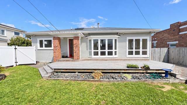  A/6 Hazel Avenue Mount Roskill_2