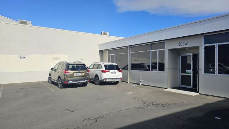 1/302 Eastbourne Street West Hastings_6