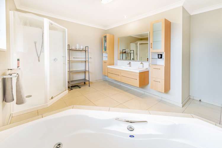 20 Iraklis Close Templeton_14