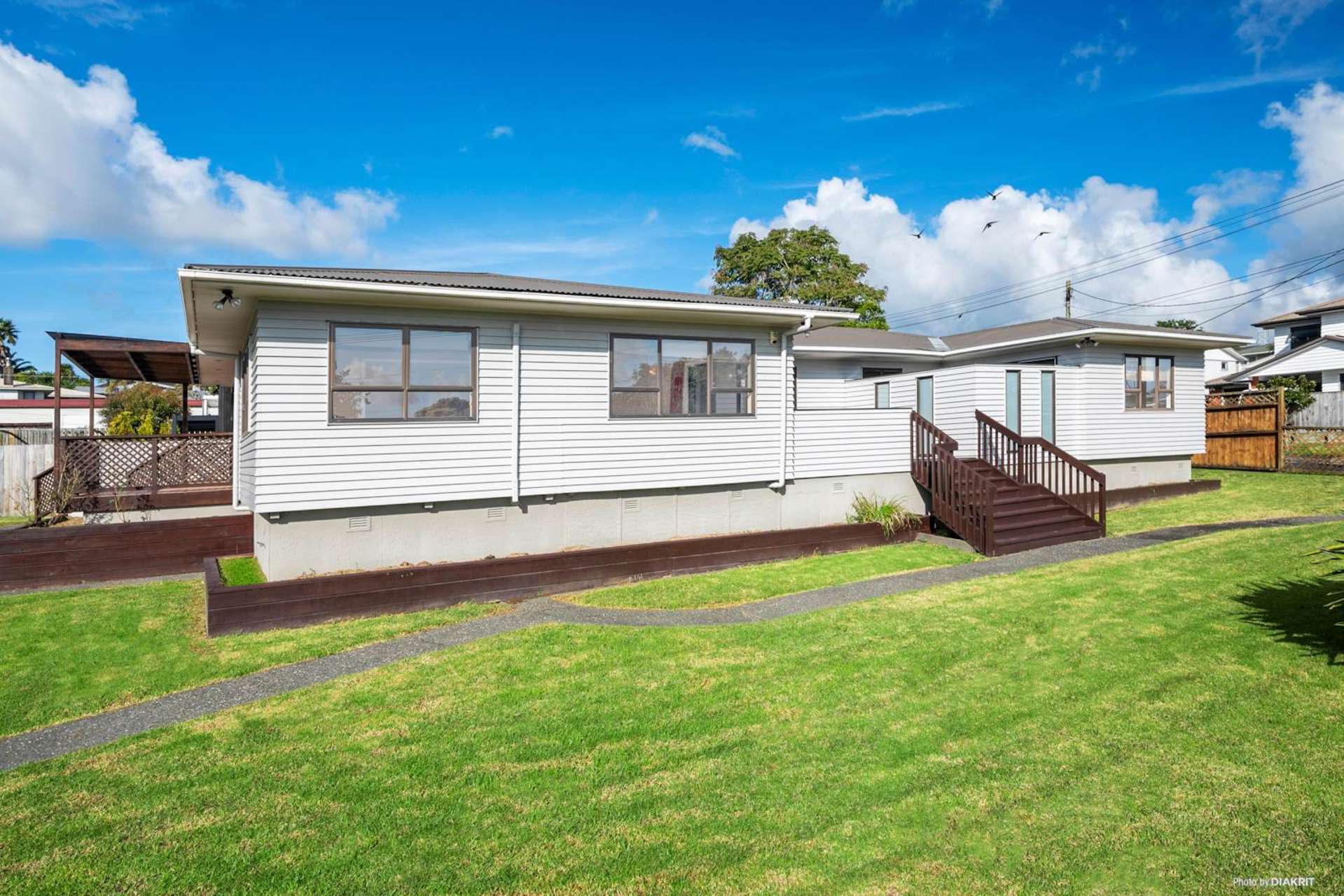 2 Harding Avenue Te Atatu South_0