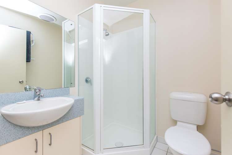 2/25 Rossmay Terrace Mount Eden_12