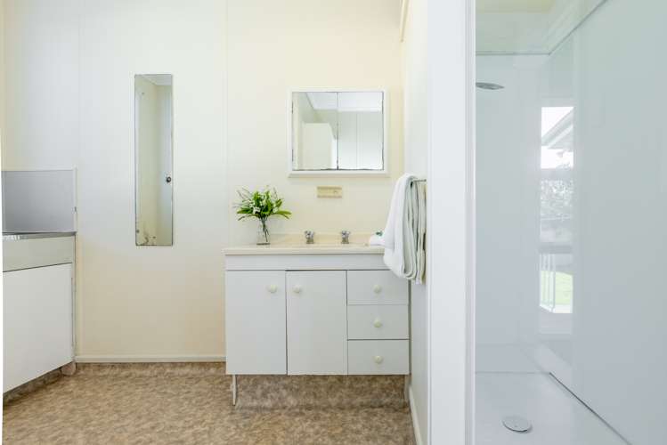 705 Avenue Road West Saint Leonards_7