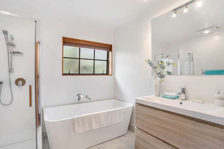 1/2 Golf Road New Lynn_12