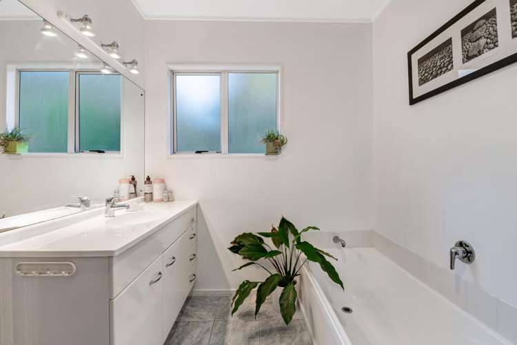 12 Cayman Place Unsworth Heights_16