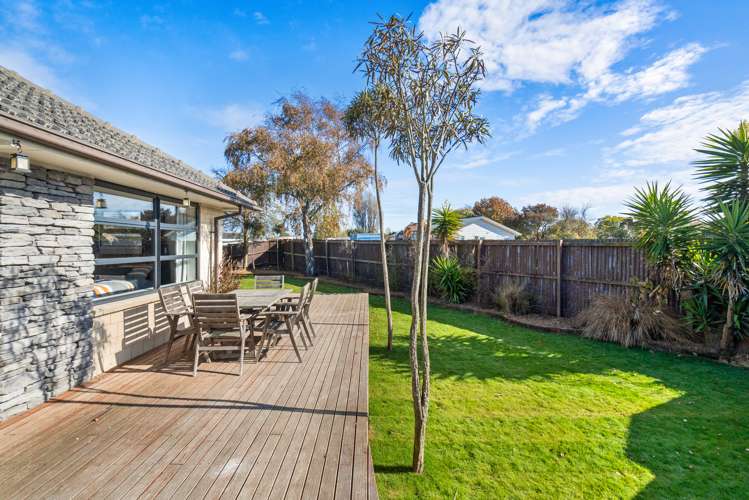 13 Ontario Place Wainoni_15