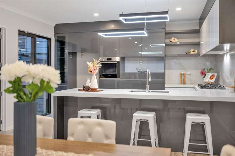 18 Tullymore Drive Flat Bush_29