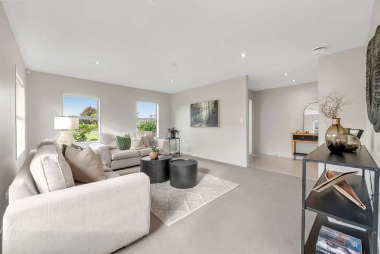 26 Columbia Crescent Beachlands_8