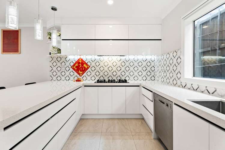 4 Carrygawley Road Flat Bush_15